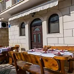 La Bodega