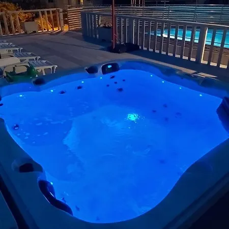 La Bodega * טרוגיר